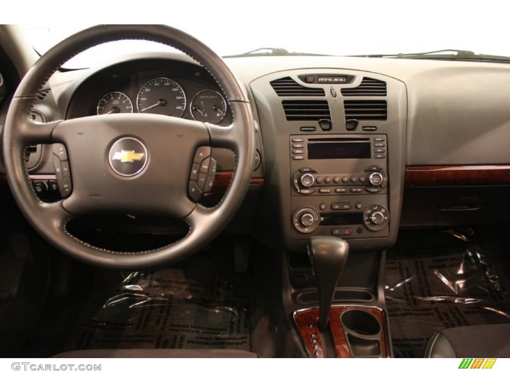 2006 Chevrolet Malibu LTZ Sedan Ebony Black Dashboard Photo #51717574