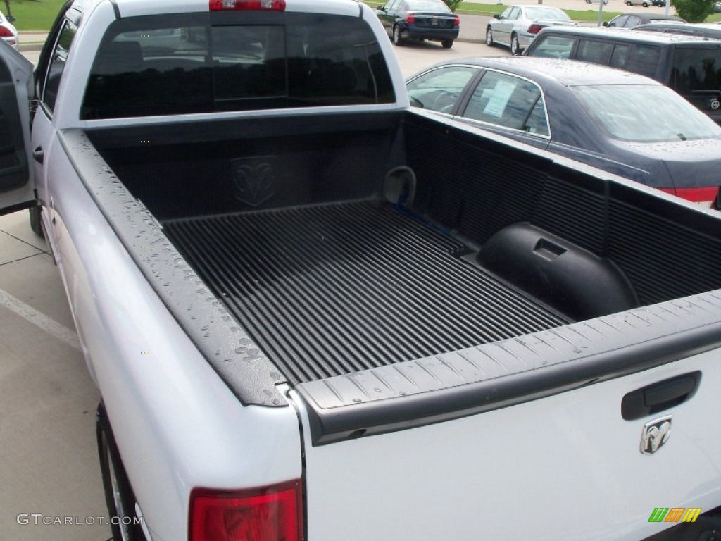 2006 Ram 1500 SLT Quad Cab 4x4 - Bright White / Medium Slate Gray photo #9