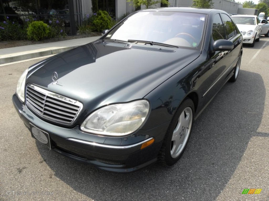 Obsidian Black Metallic Mercedes-Benz S