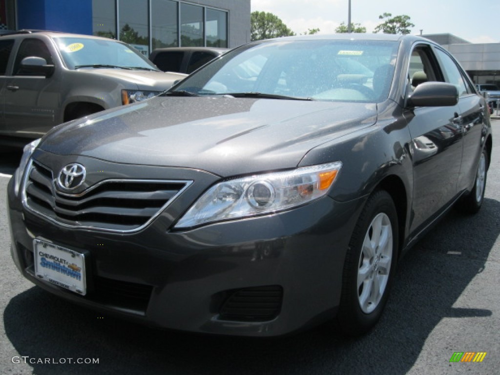 2010 Camry LE - Magnetic Gray Metallic / Ash Gray photo #2