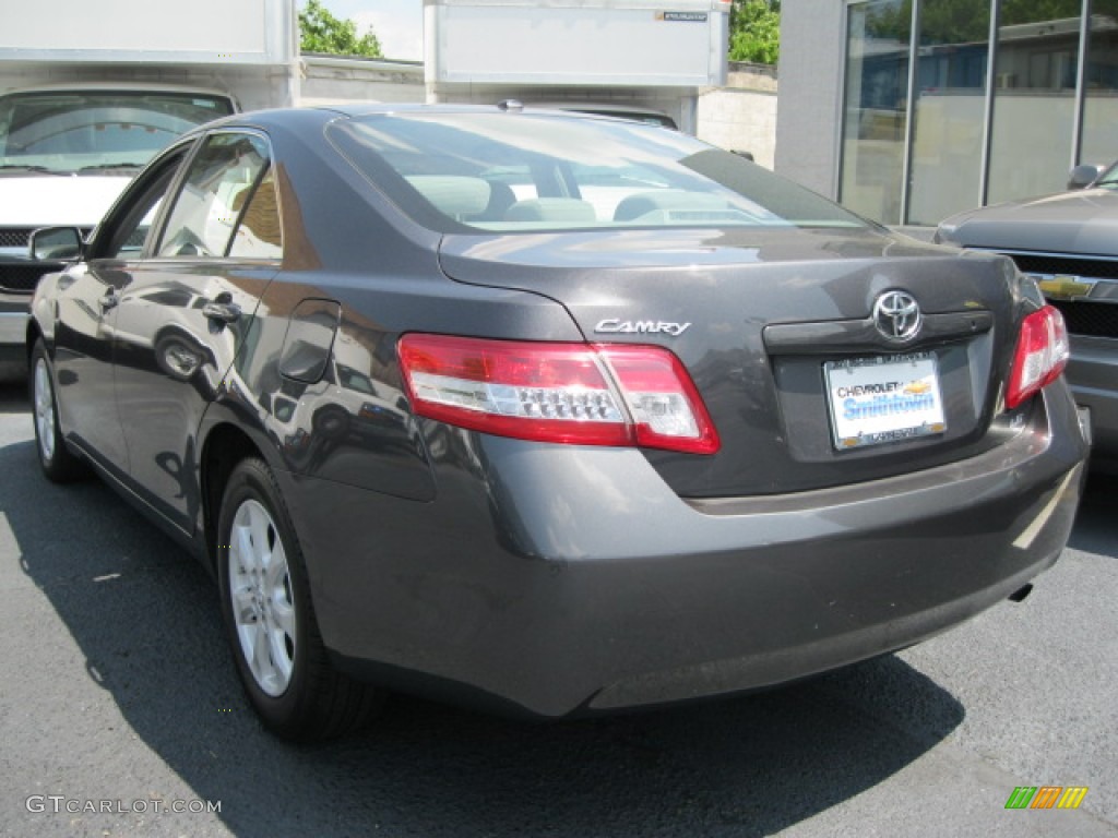2010 Camry LE - Magnetic Gray Metallic / Ash Gray photo #3