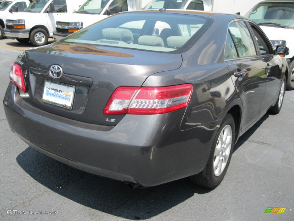 2010 Camry LE - Magnetic Gray Metallic / Ash Gray photo #4