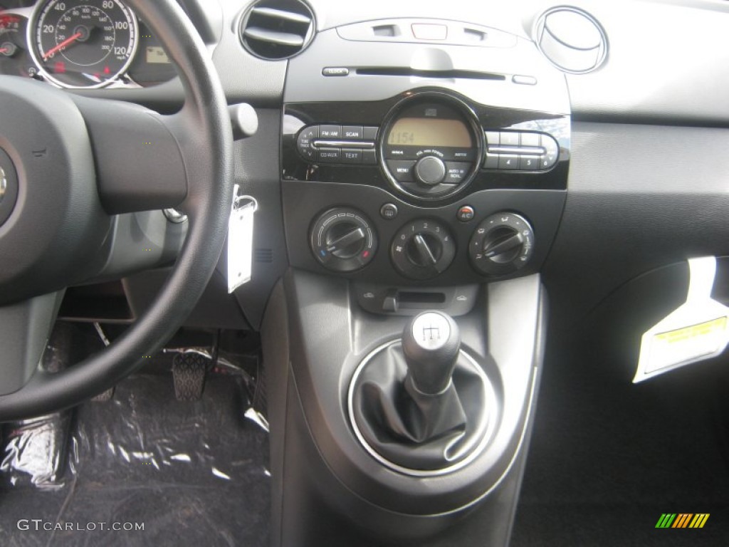 2011 Mazda MAZDA2 Sport Controls Photo #51719764