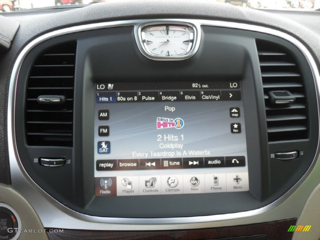 2011 Chrysler 300 C Hemi Black/Light Frost Beige Dashboard Photo #51720154