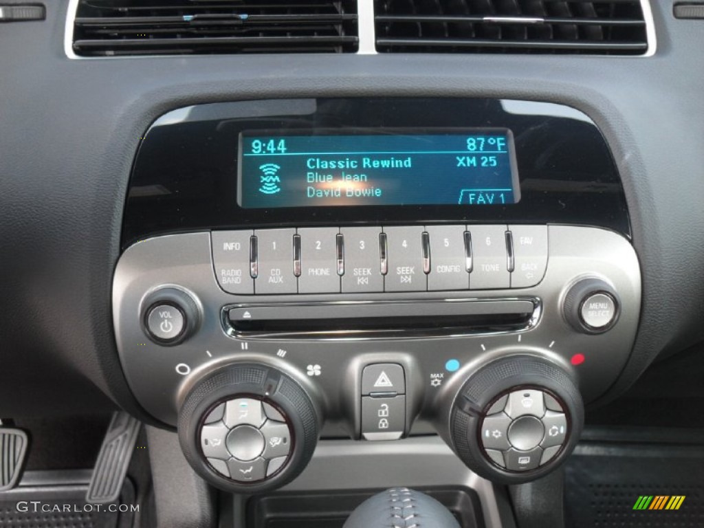 2011 Chevrolet Camaro SS Coupe Controls Photo #51721375