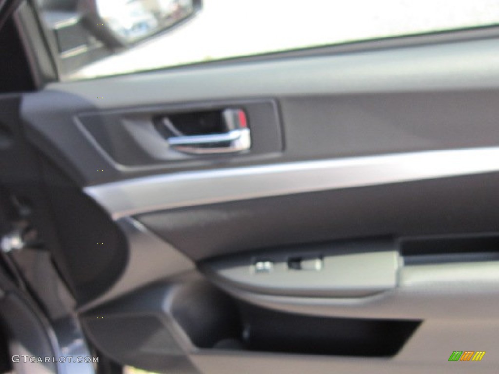 2011 Outback 2.5i Wagon - Graphite Gray Metallic / Off Black photo #18