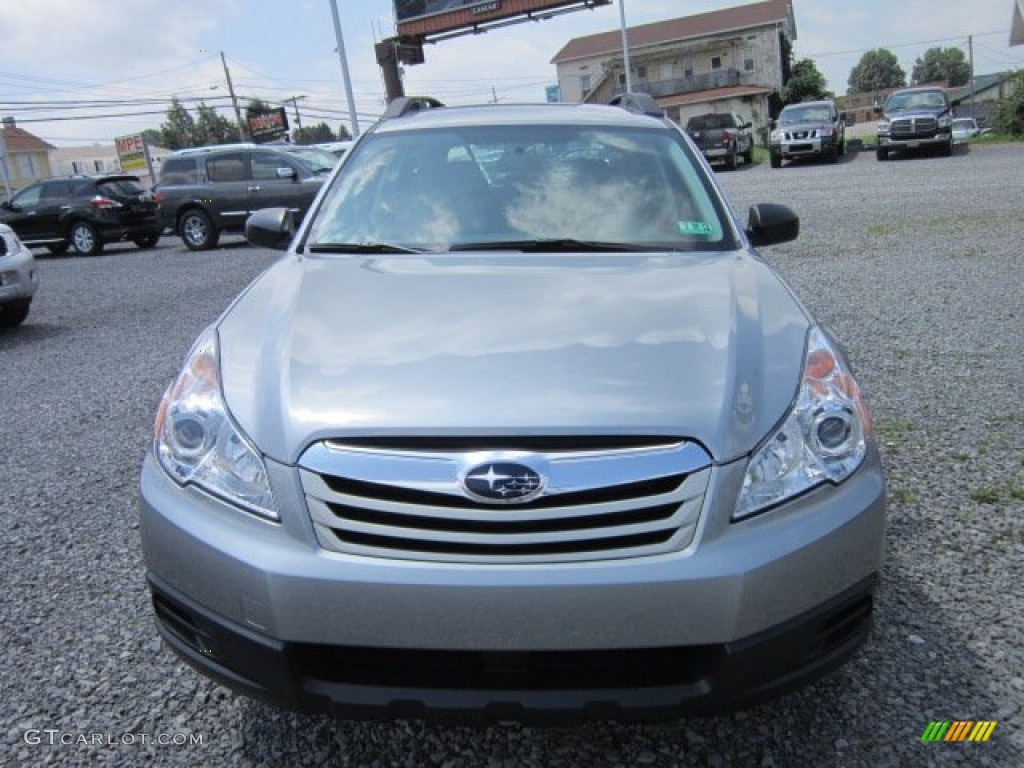 2011 Outback 2.5i Wagon - Steel Silver Metallic / Off Black photo #2