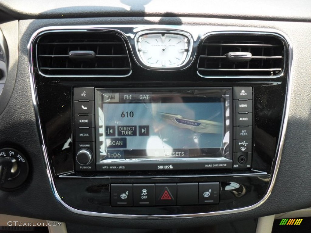2011 Chrysler 200 Limited Convertible Controls Photo #51725206