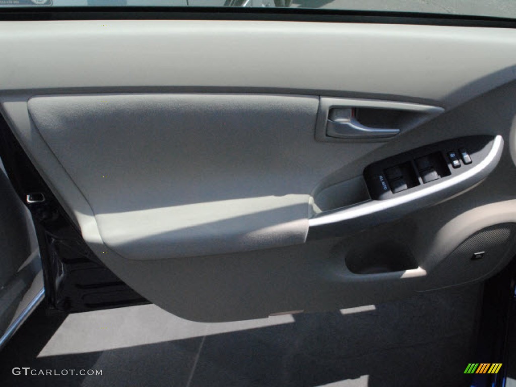 2010 Prius Hybrid III - Blue Ribbon Metallic / Misty Gray photo #16