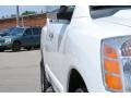Blizzard White - Armada SE 4x4 Photo No. 13