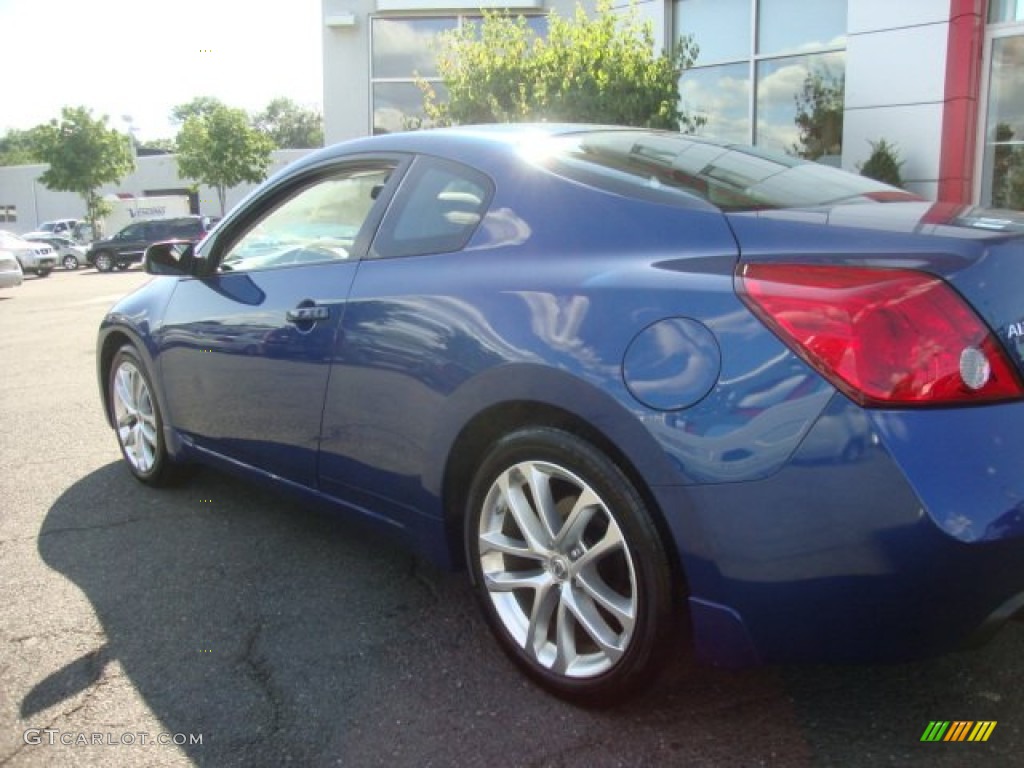 2009 Altima 3.5 SE Coupe - Azure Blue Metallic / Charcoal photo #4