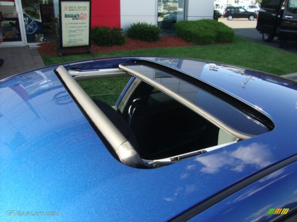 2009 Altima 3.5 SE Coupe - Azure Blue Metallic / Charcoal photo #11