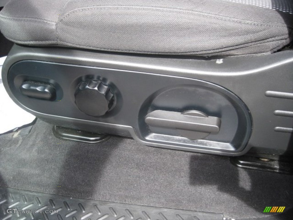2004 F150 FX4 SuperCrew 4x4 - True Blue Metallic / Black/Medium Flint photo #23