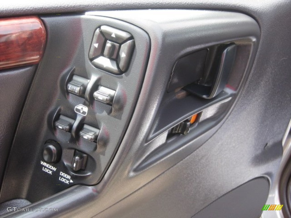 1998 Jeep Grand Cherokee TSi 4x4 Controls Photo #51736282