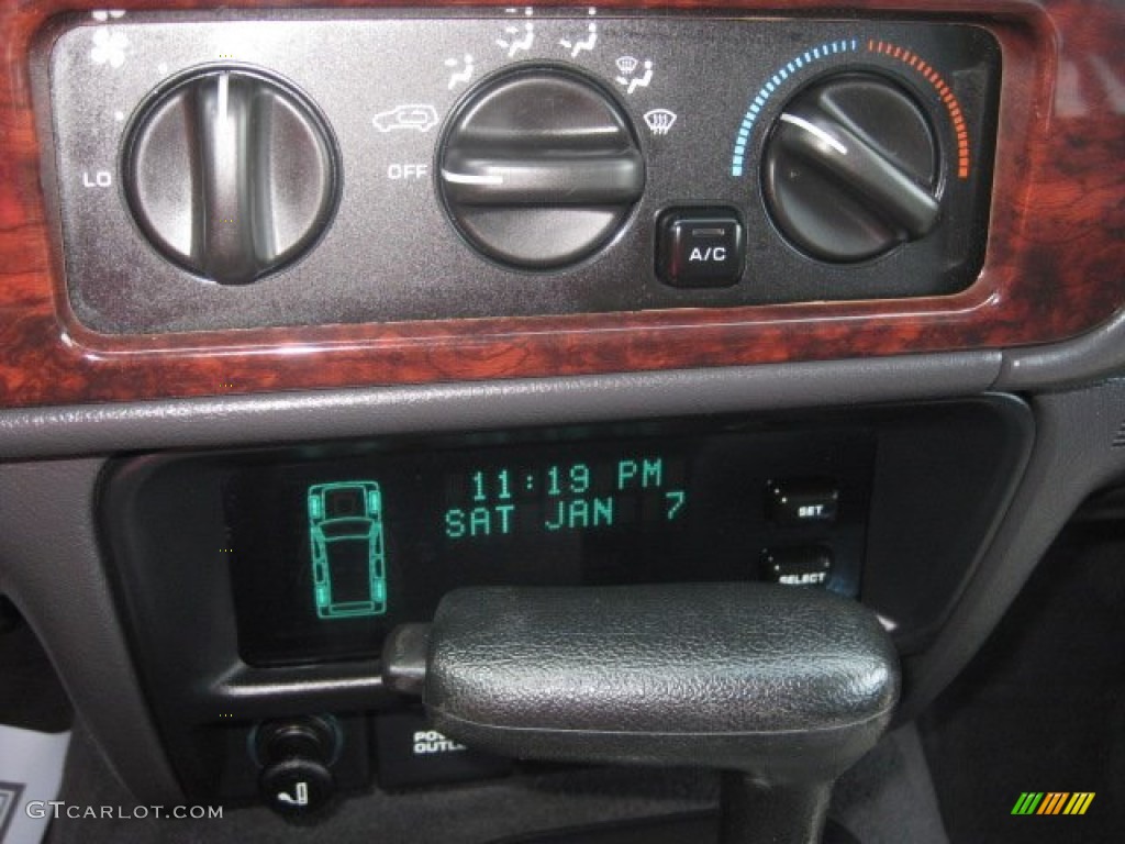 1998 Jeep Grand Cherokee TSi 4x4 Controls Photos