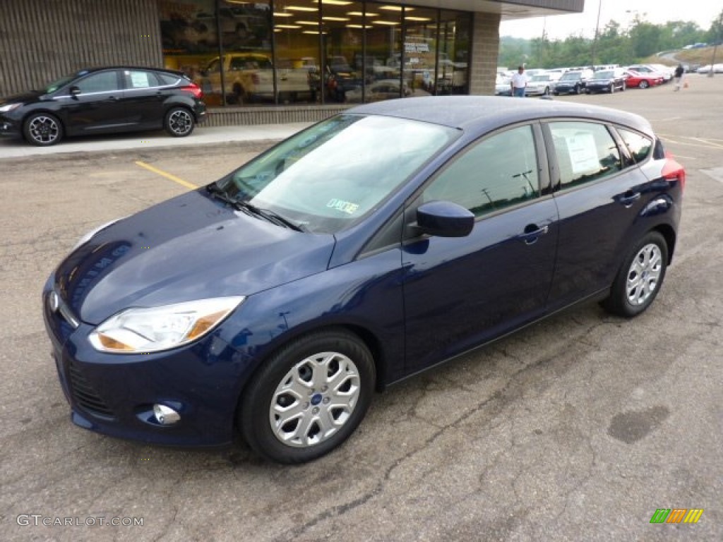 2012 Focus SE 5-Door - Kona Blue Metallic / Charcoal Black photo #8