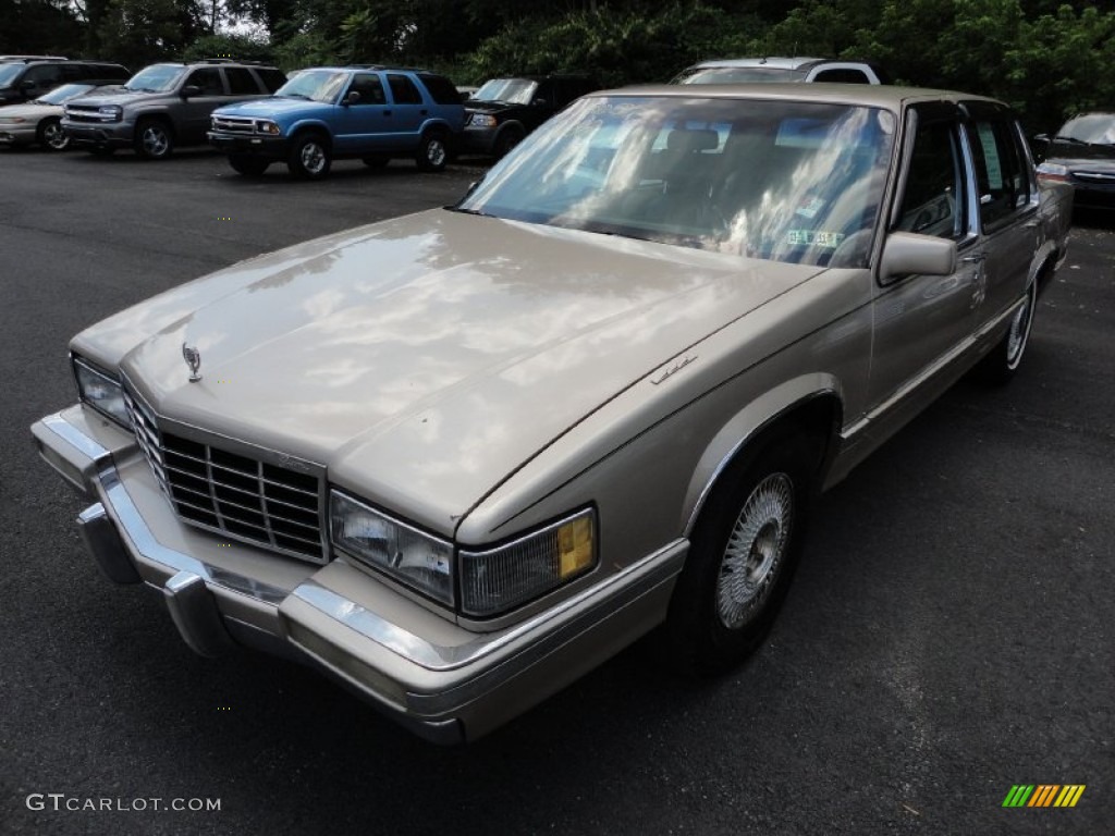 1993 DeVille Sedan - Light Driftwood Metallic / Black photo #3