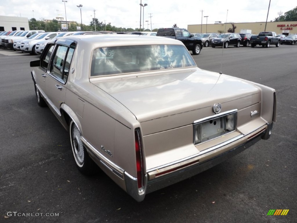1993 DeVille Sedan - Light Driftwood Metallic / Black photo #5