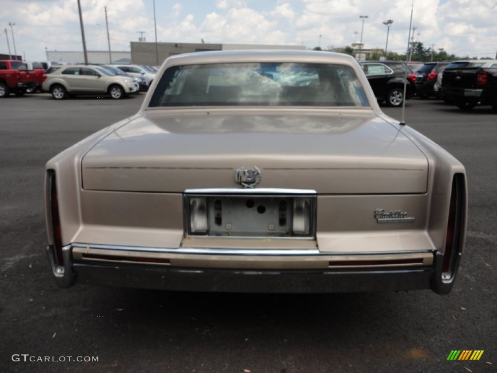 1993 DeVille Sedan - Light Driftwood Metallic / Black photo #6
