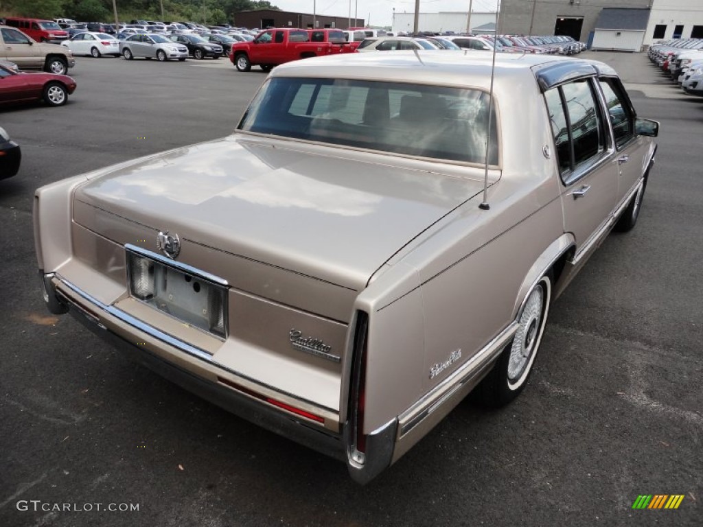 1993 DeVille Sedan - Light Driftwood Metallic / Black photo #7