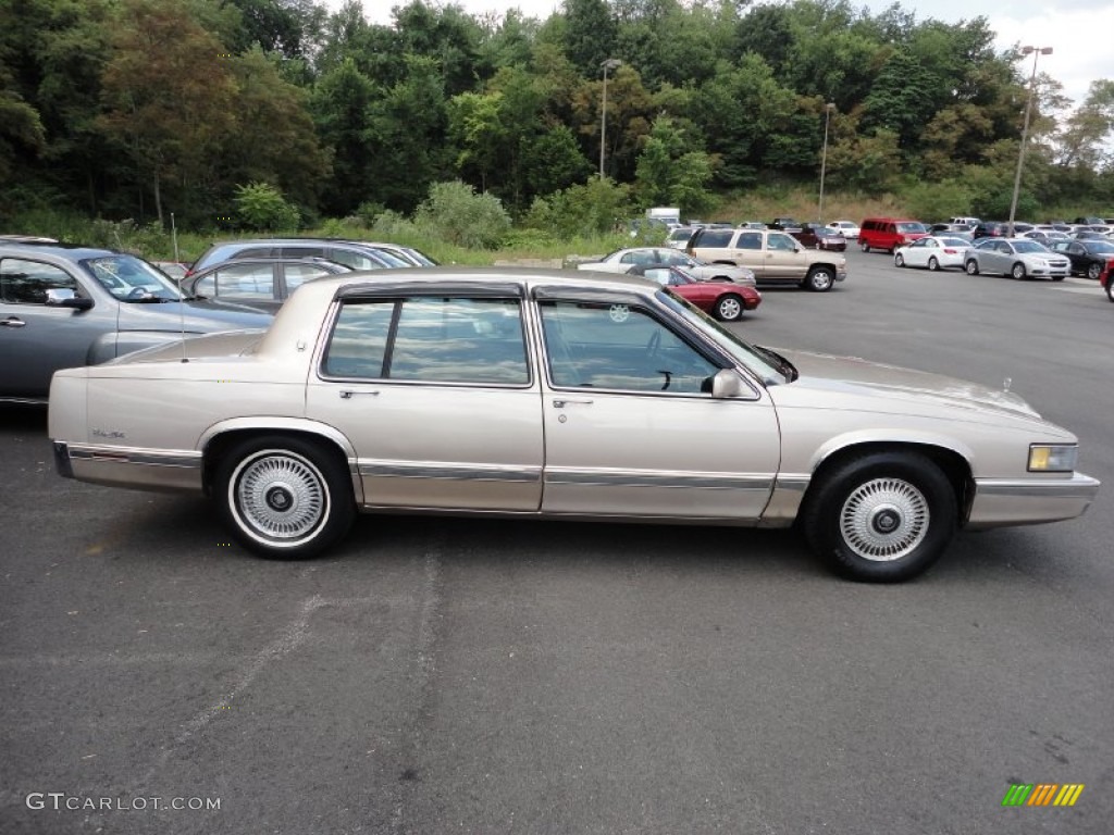 1993 DeVille Sedan - Light Driftwood Metallic / Black photo #8