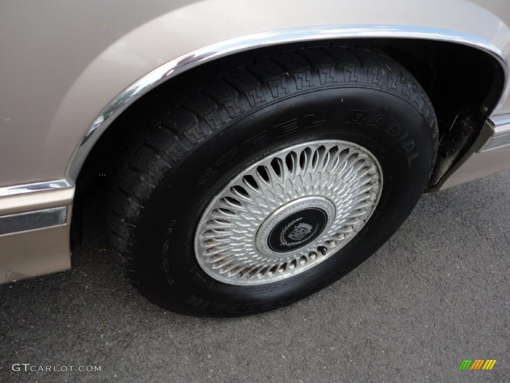 1993 DeVille Sedan - Light Driftwood Metallic / Black photo #9