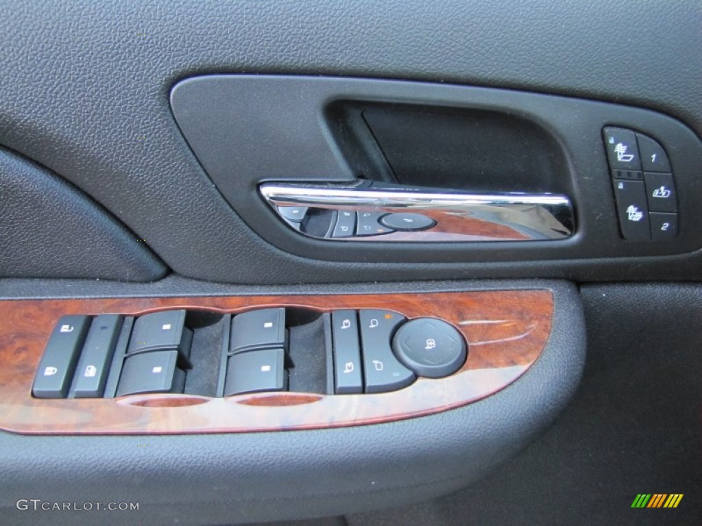 2007 Chevrolet Avalanche LTZ 4WD Controls Photo #51747784