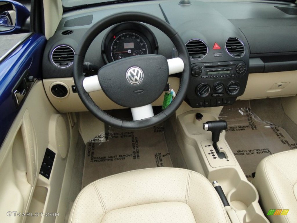 2007 Volkswagen New Beetle 2.5 Convertible Cream Dashboard Photo #51754963
