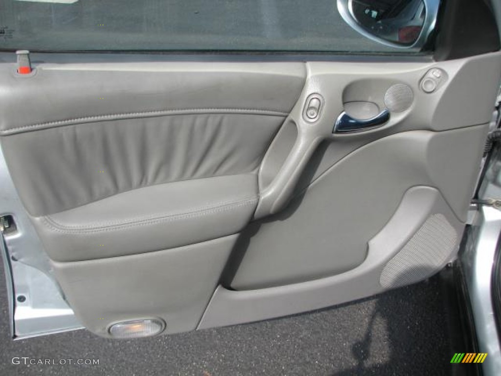 2001 L Series L300 Sedan - Bright Silver / Gray photo #16