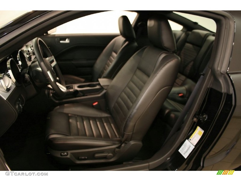 Dark Charcoal Interior 2006 Ford Mustang GT Premium Coupe Photo #51758965