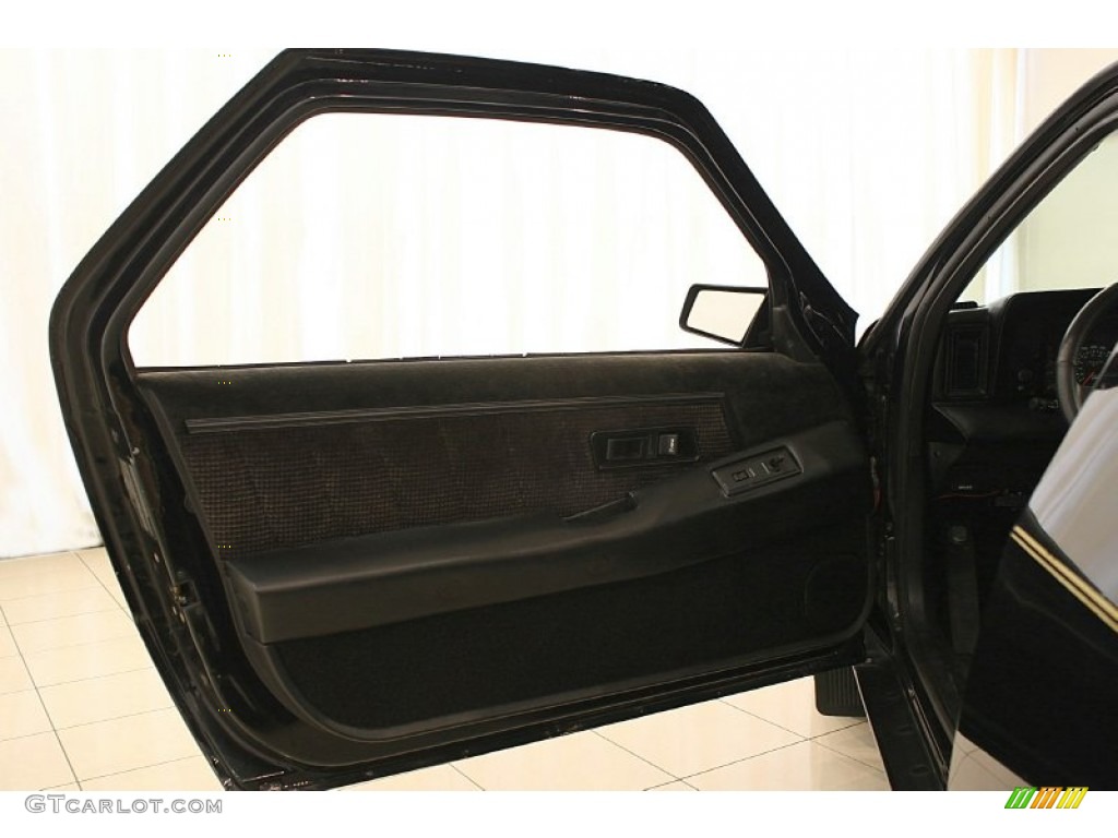 1986 Dodge Daytona Turbo Z CS Black Door Panel Photo #51759790