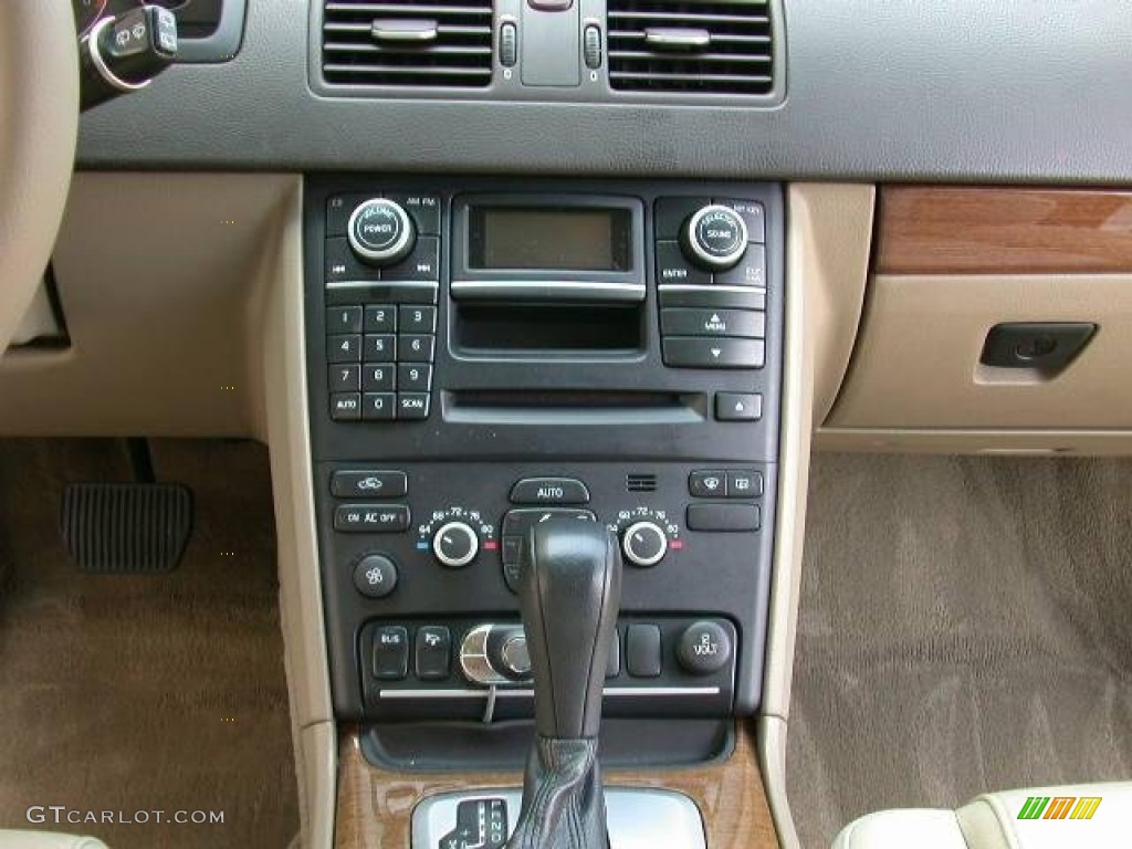 2008 Volvo XC90 3.2 Controls Photo #51762349