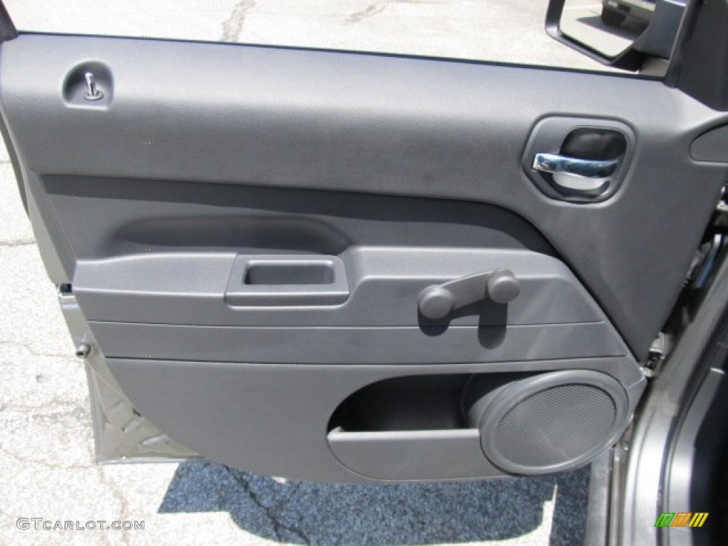 2011 Jeep Patriot Sport Dark Slate Gray Door Panel Photo #51762730