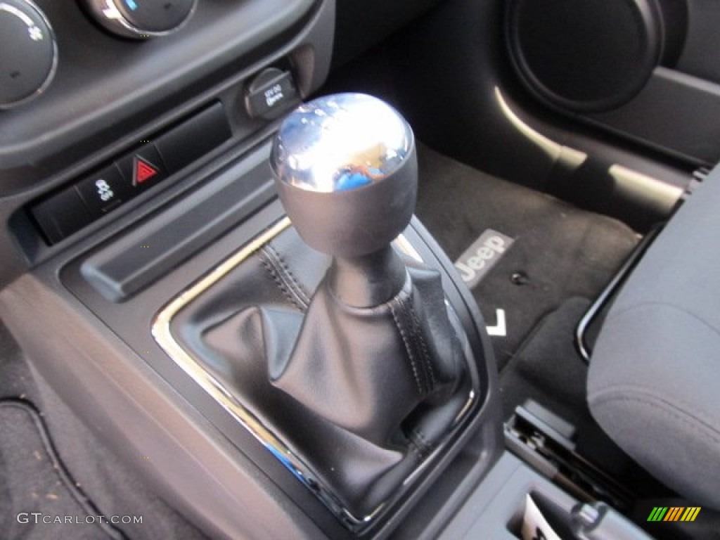 2011 Jeep Patriot Sport 5 Speed Manual Transmission Photo #51762757