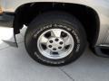 2002 Chevrolet Tahoe LS Wheel and Tire Photo