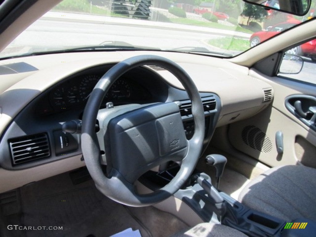 2002 Cavalier Coupe - Sandrift Metallic / Neutral photo #9