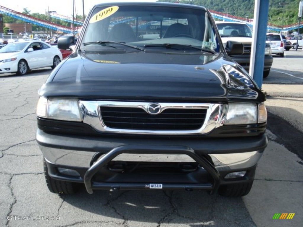 1999 B-Series Truck B4000 SE Extended Cab 4x4 - Black / Gray photo #3