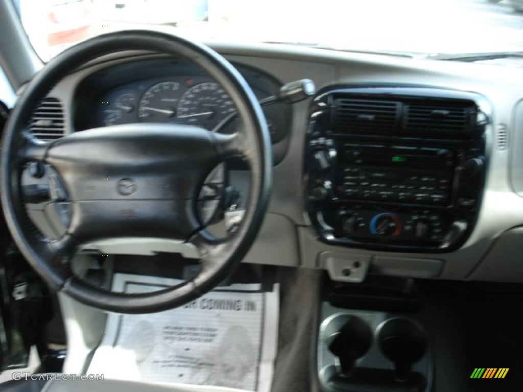 1999 B-Series Truck B4000 SE Extended Cab 4x4 - Black / Gray photo #13