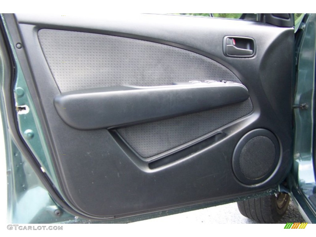 2005 Mitsubishi Outlander XLS Charcoal Door Panel Photo #51768327