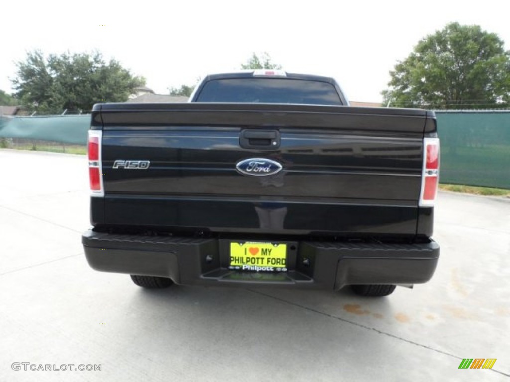 2010 F150 STX SuperCab - Tuxedo Black / Black photo #4