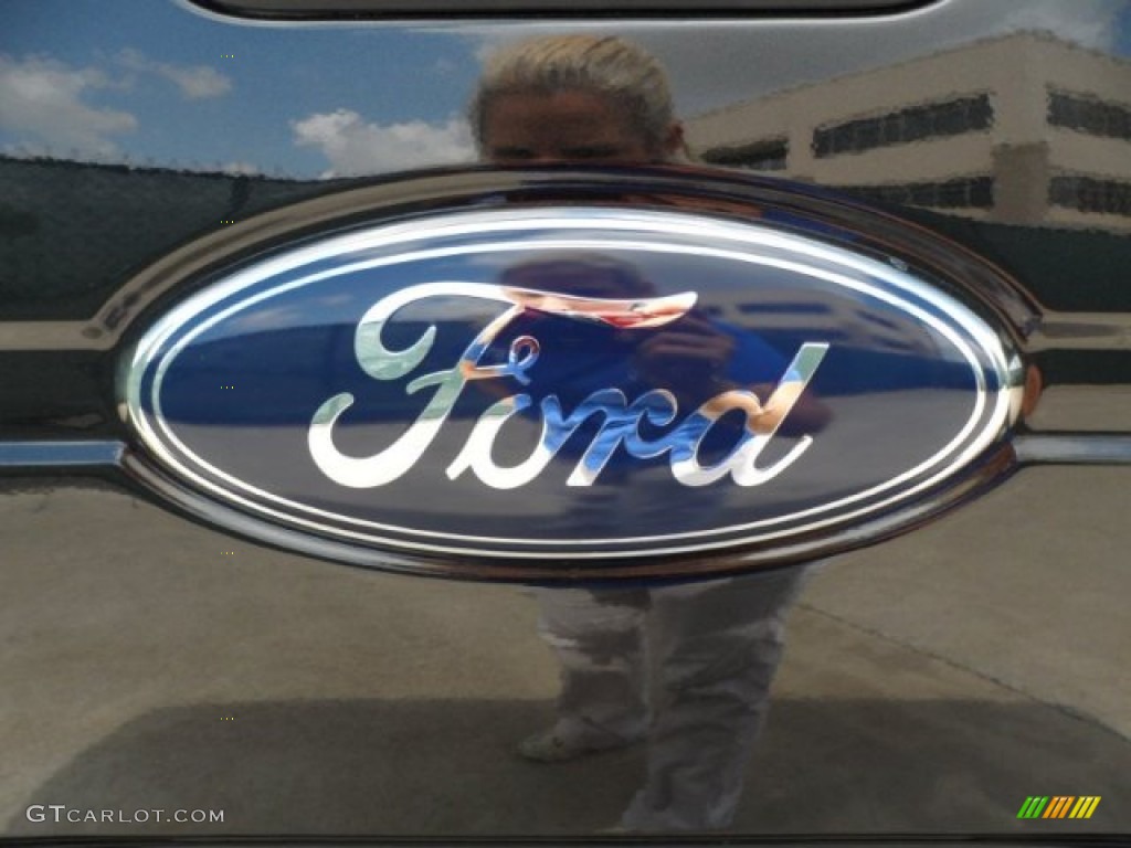 2010 F150 STX SuperCab - Tuxedo Black / Black photo #21