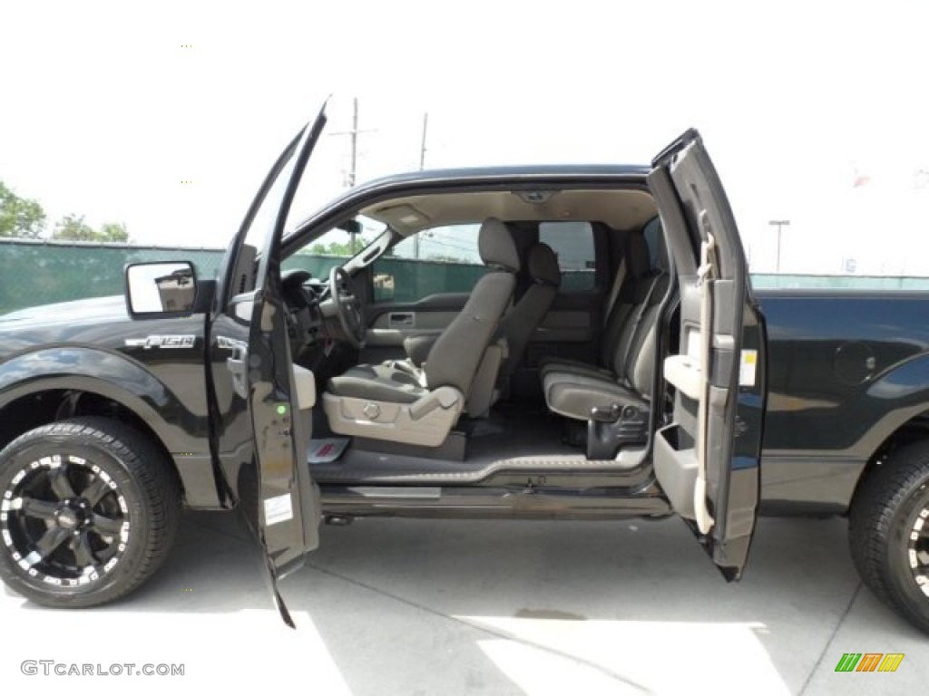 2010 F150 STX SuperCab - Tuxedo Black / Black photo #32