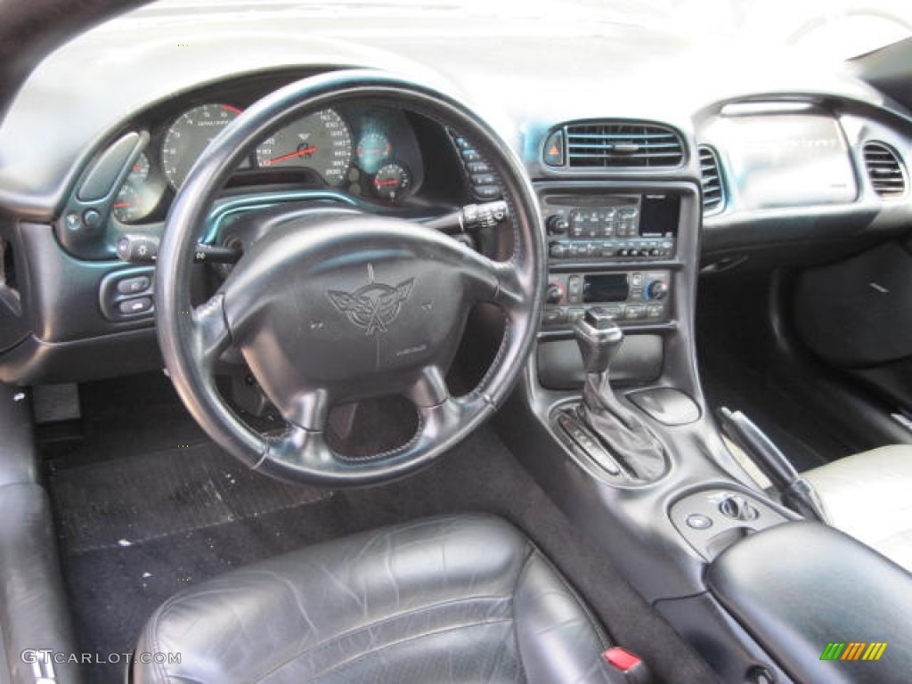 1998 Chevrolet Corvette Convertible Black Dashboard Photo #51771643