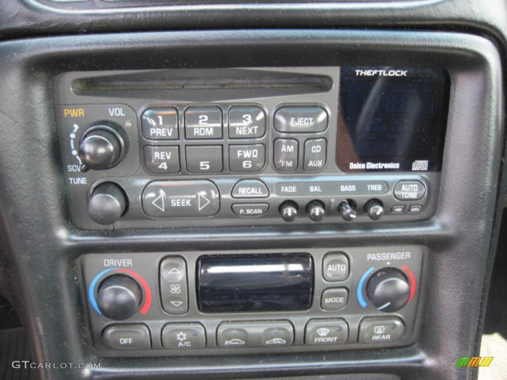 1998 Chevrolet Corvette Convertible Controls Photo #51771688