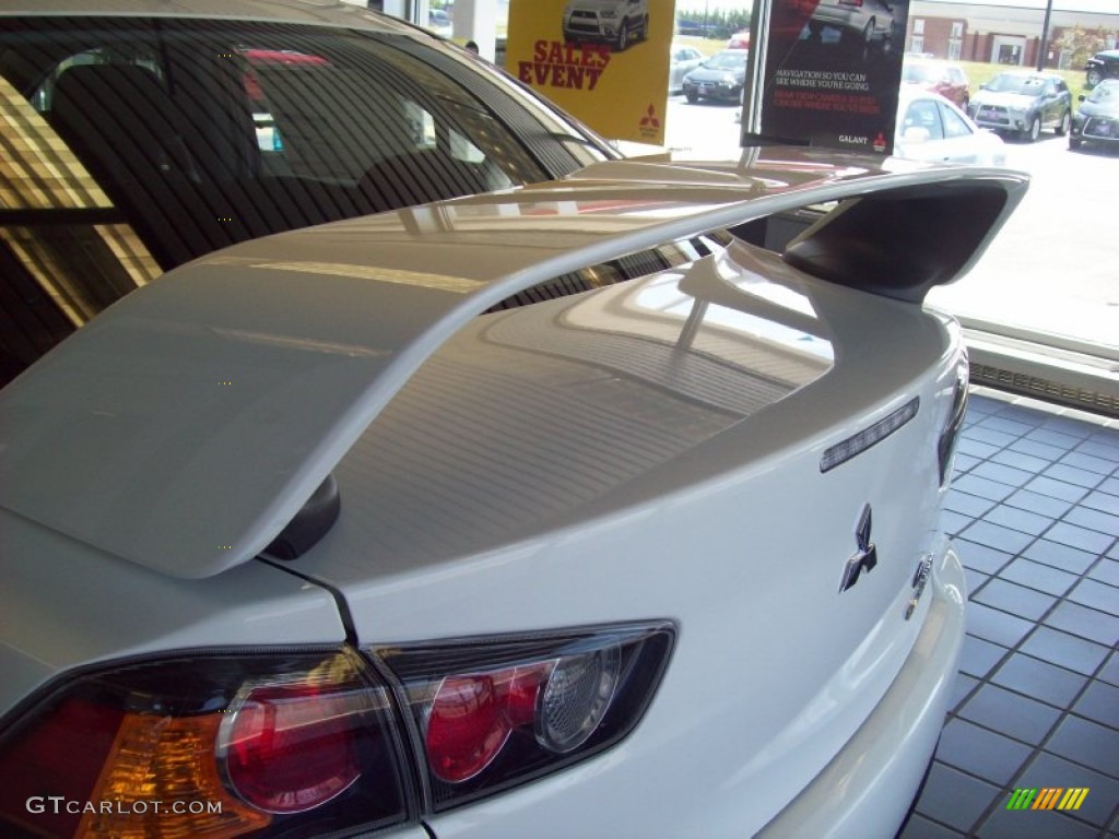 2011 Lancer Evolution GSR - Wicked White / Black photo #10