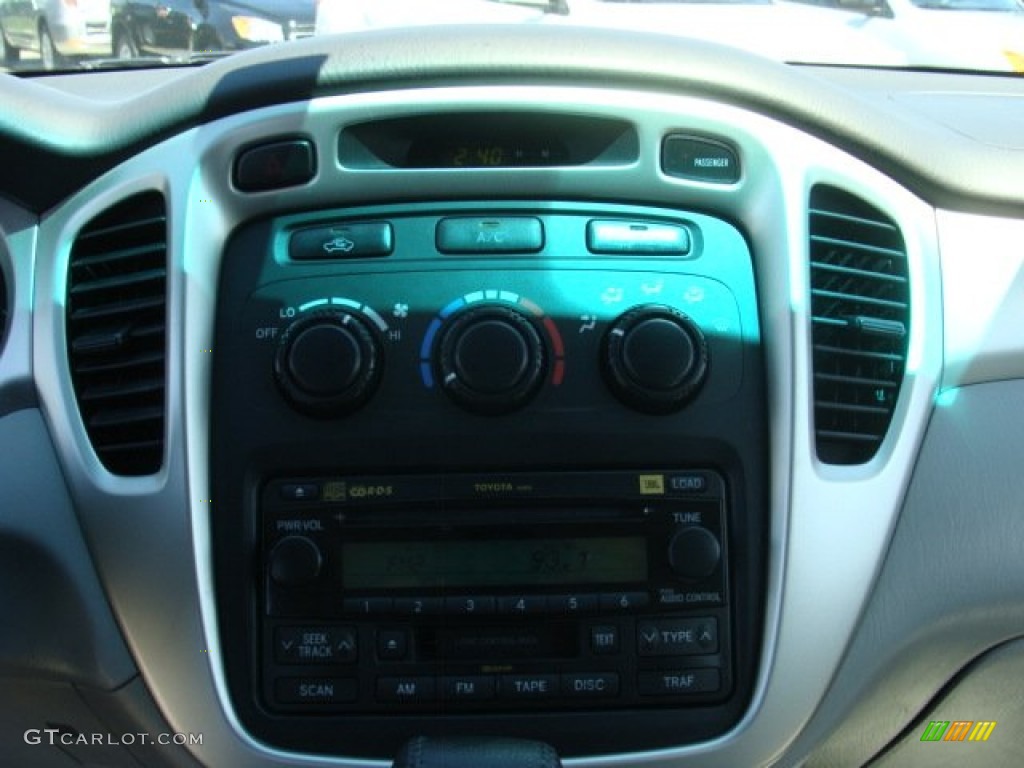 2004 Highlander V6 4WD - Super White / Ash photo #11