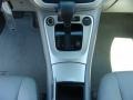 Super White - Highlander V6 4WD Photo No. 12