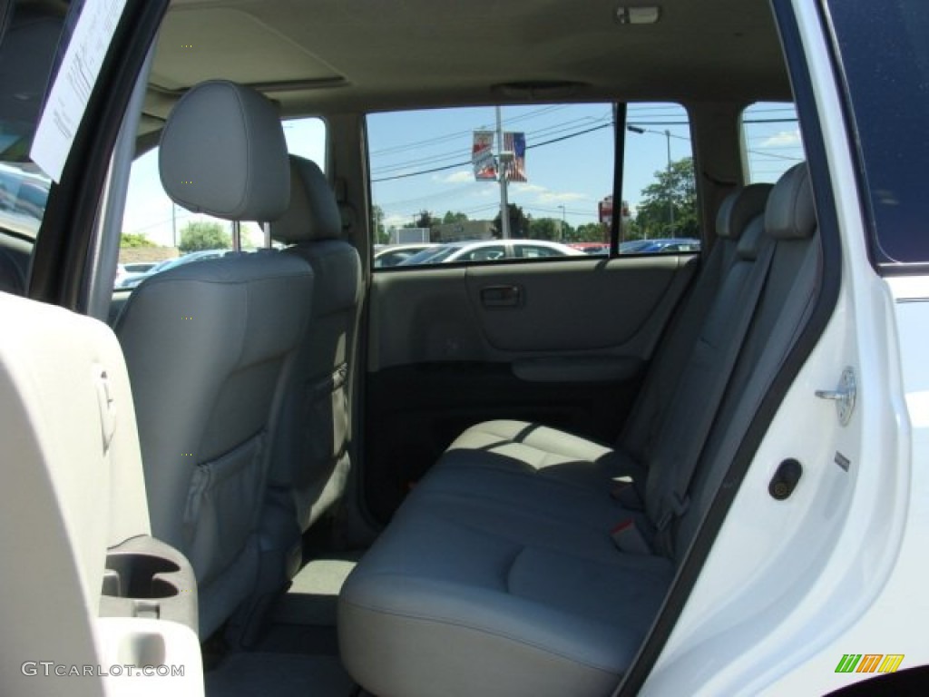 2004 Highlander V6 4WD - Super White / Ash photo #13