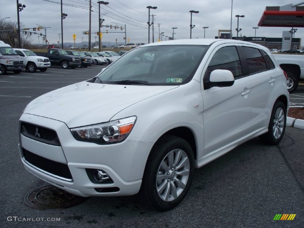 Diamond White Pearl 2011 Mitsubishi Outlander Sport SE Exterior Photo #51772201