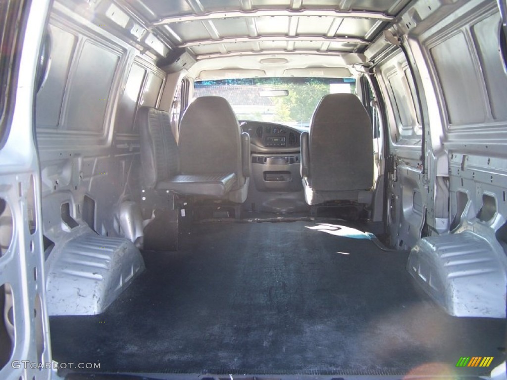 2008 E Series Van E150 Cargo - Silver Metallic / Medium Flint photo #10